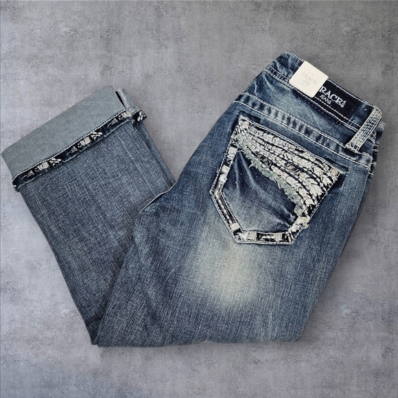 NWT Grace in LA‎ Embellished & Faded Stretch Denim Capri Pants Rolled Cuff B111 - Picture 1 of 10